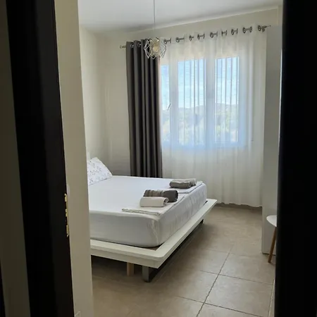 Todhe - Gjiri Lalezit 500m From The Appartement *