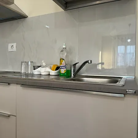 Todhe - Gjiri Lalezit 500m From The Appartement Durrës