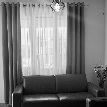 Apartamento Todhe - Gjiri Lalezit 500m From The
