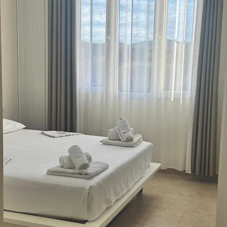 Apartment Todhe - Gjiri Lalezit 500m From The Draç